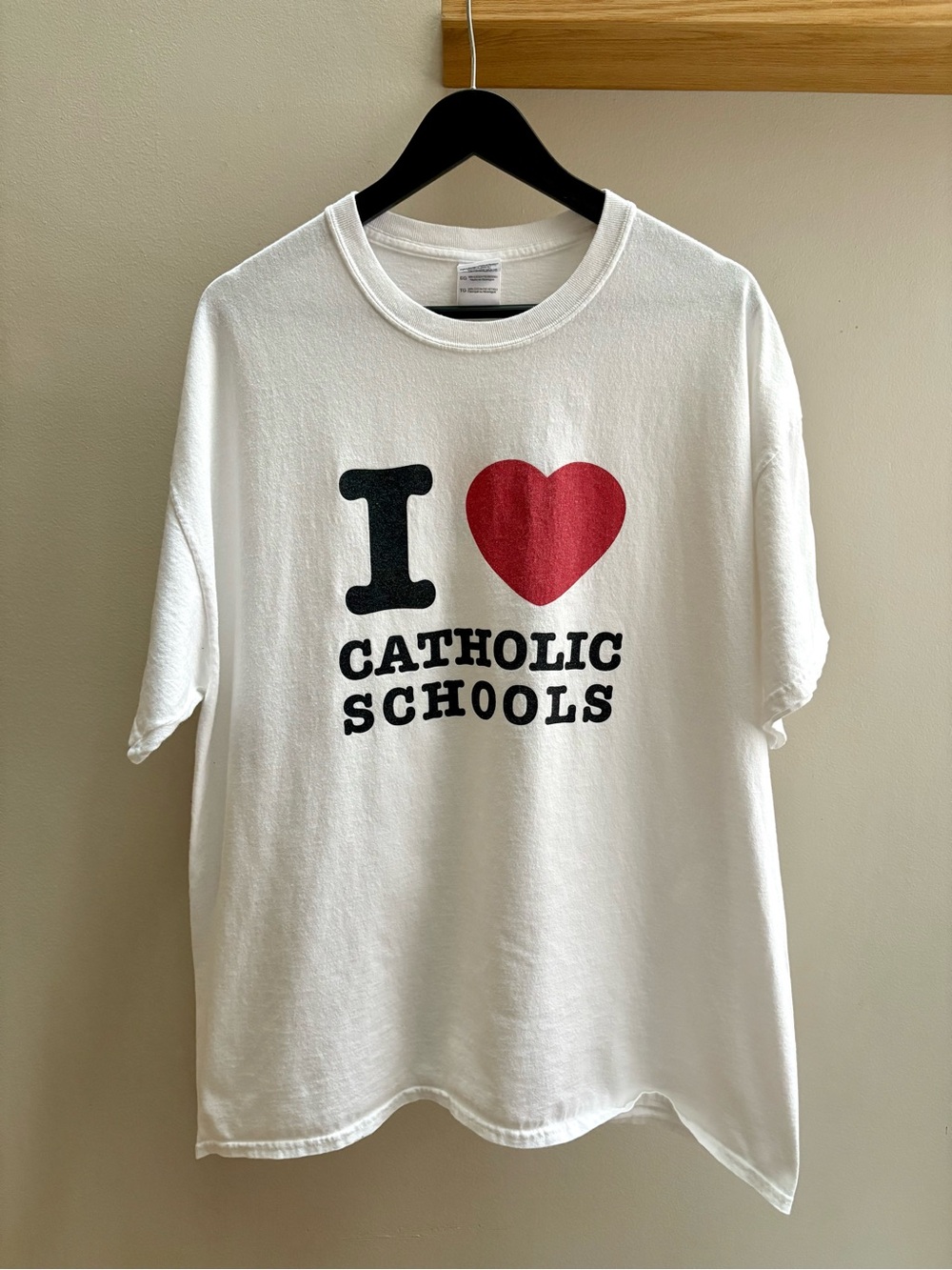 I Love Catholic Schools VTG Y2K white Gildan T-shirt XL